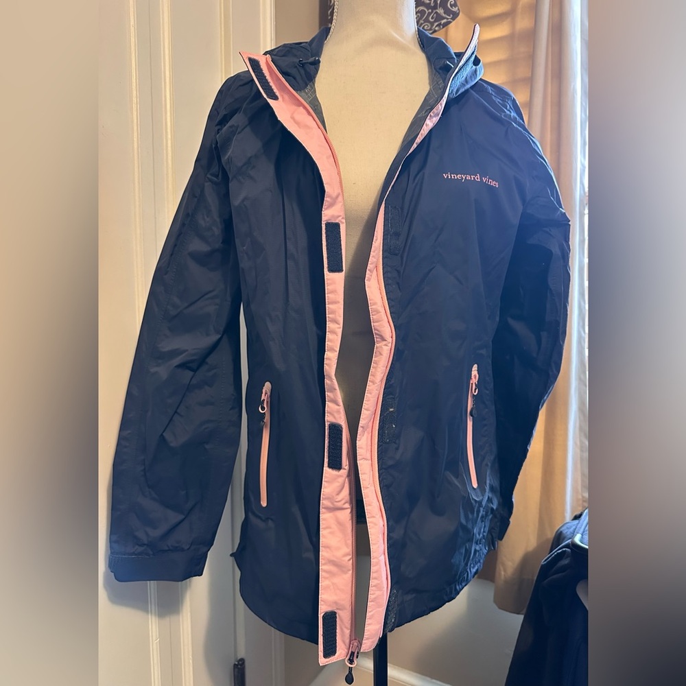 Vineyard Vines Women's Raincoat in Navy and Pink